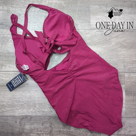 Blooming Jelly Ruched Cutout One Piece Swimsuit Size M - Picture 7 of 7